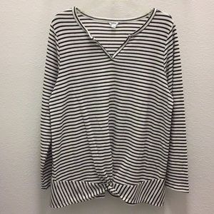 Super cute maternity top